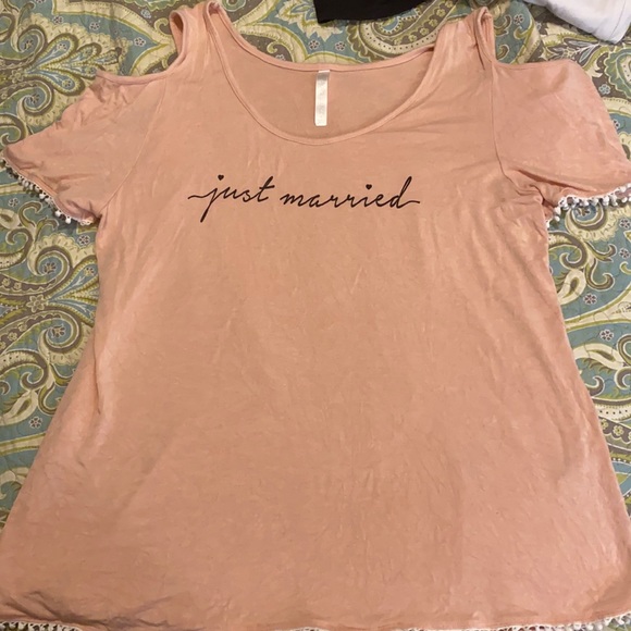 Just Married cold shoulder casual top - Picture 1 of 3